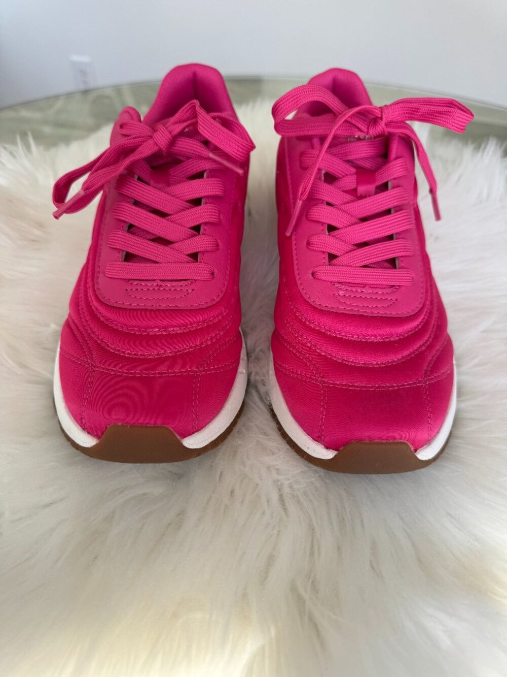 Skechers Fury Plush Waves women’s sneakers in bright hot pink.